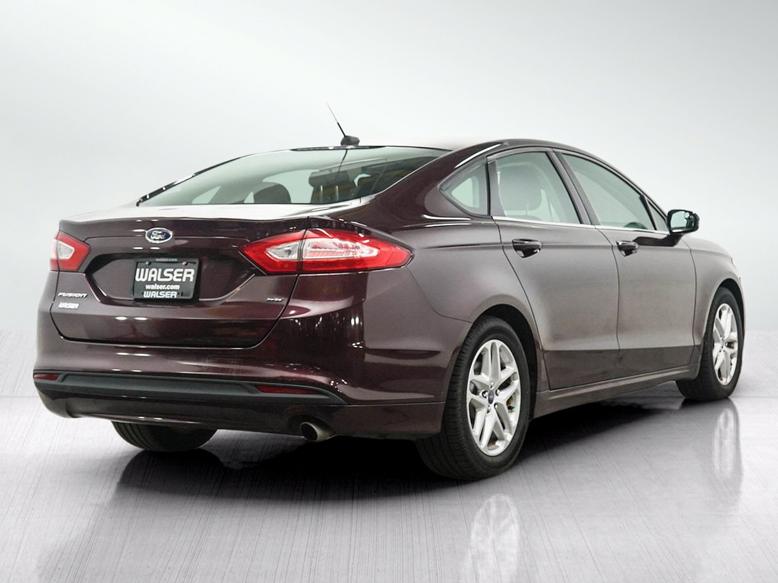 Used 2013 Ford Fusion SE FWD image 5