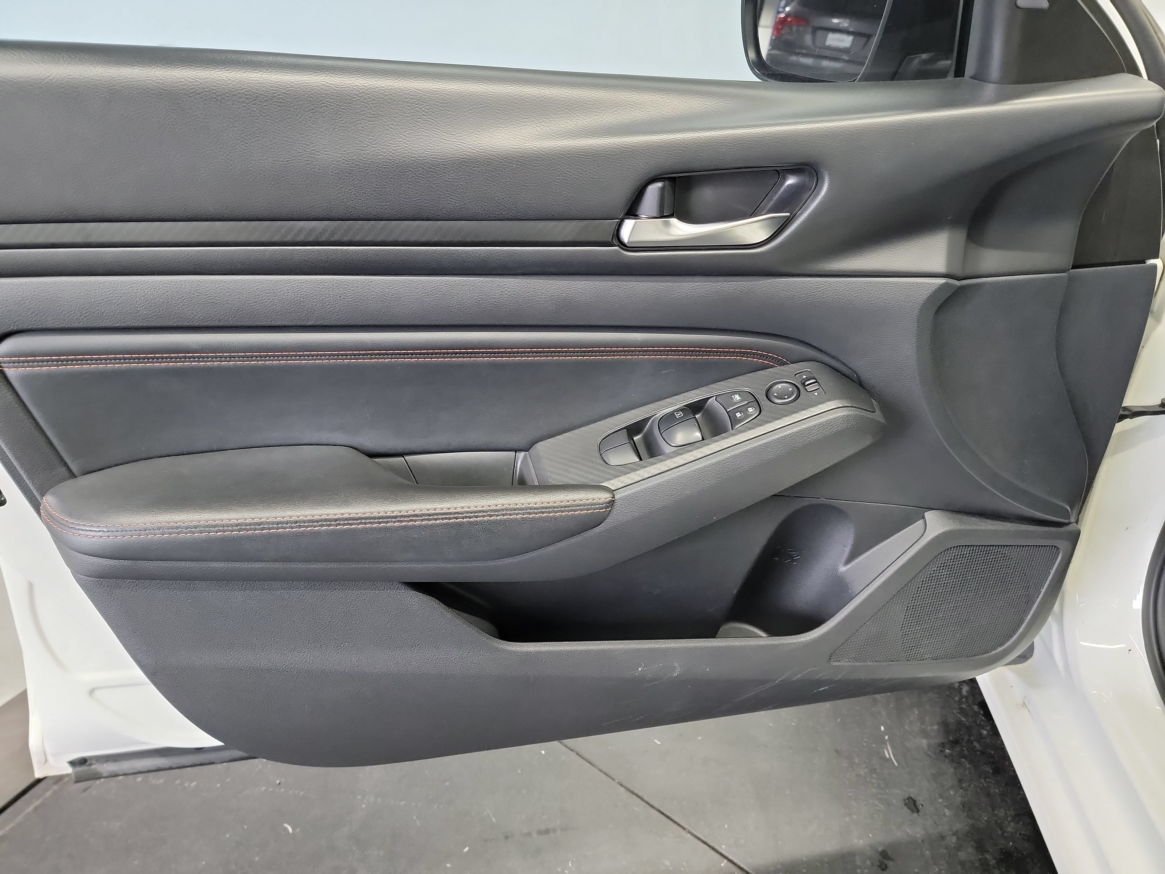 Used 2019 Nissan Altima 2.5 SR w/ SR Premium Package FWD image 13