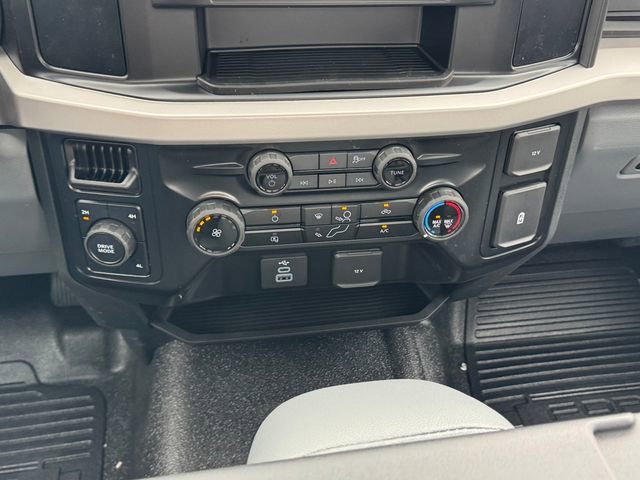New 2026 Ford F550 4x4 Regular Cab Super Duty image 20