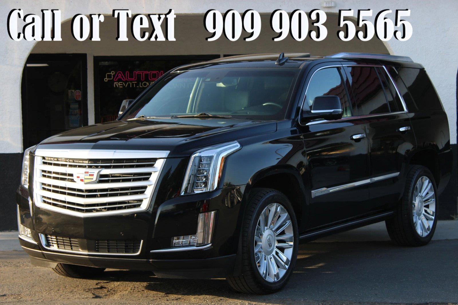 Used 2016 Cadillac Escalade Platinum AWD/4WD image 1