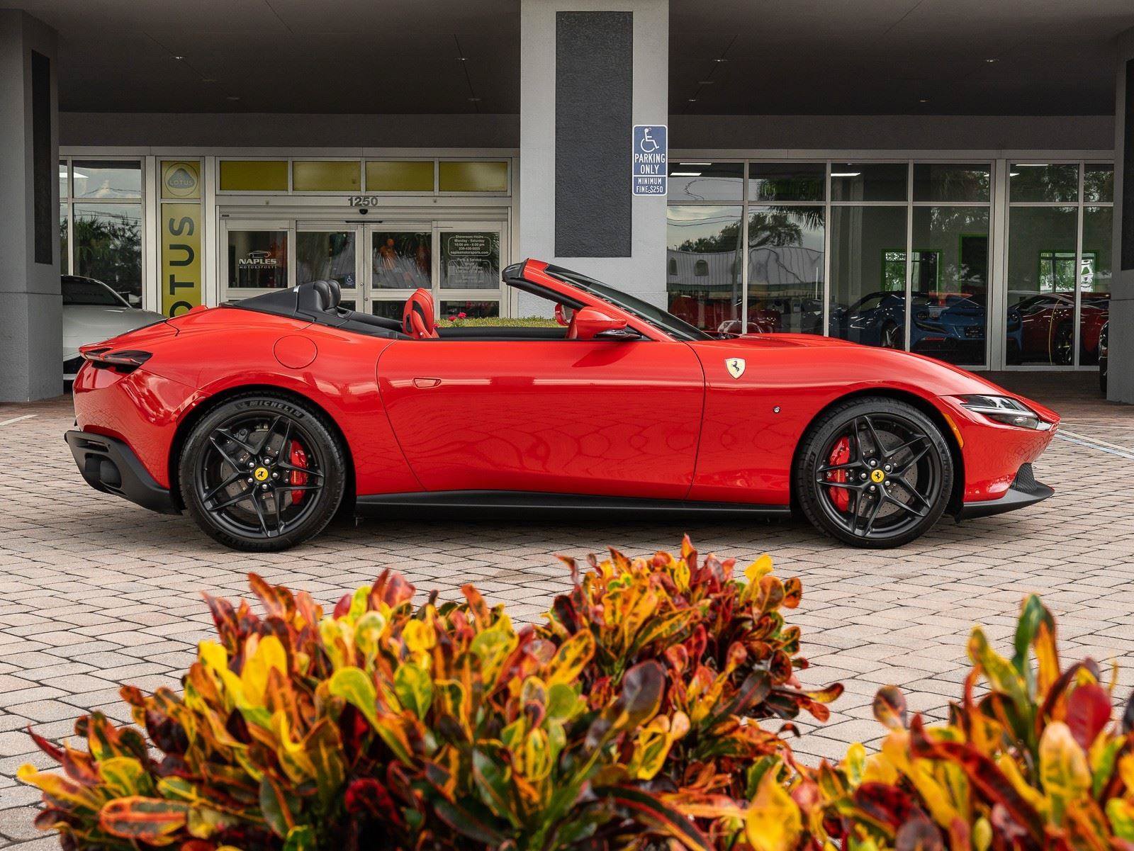Used 2024 Ferrari Roma Spider RWD image 20