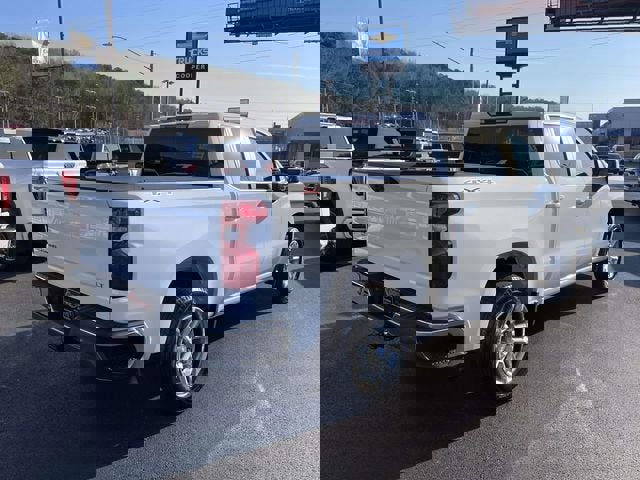 New 2026 Chevrolet Silverado 1500 LT image 3