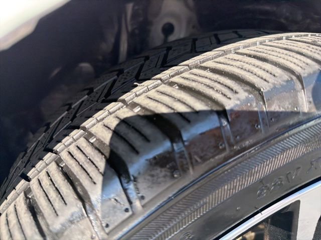 Certified 2018 Toyota Camry SE w/ Convenience Package image 12