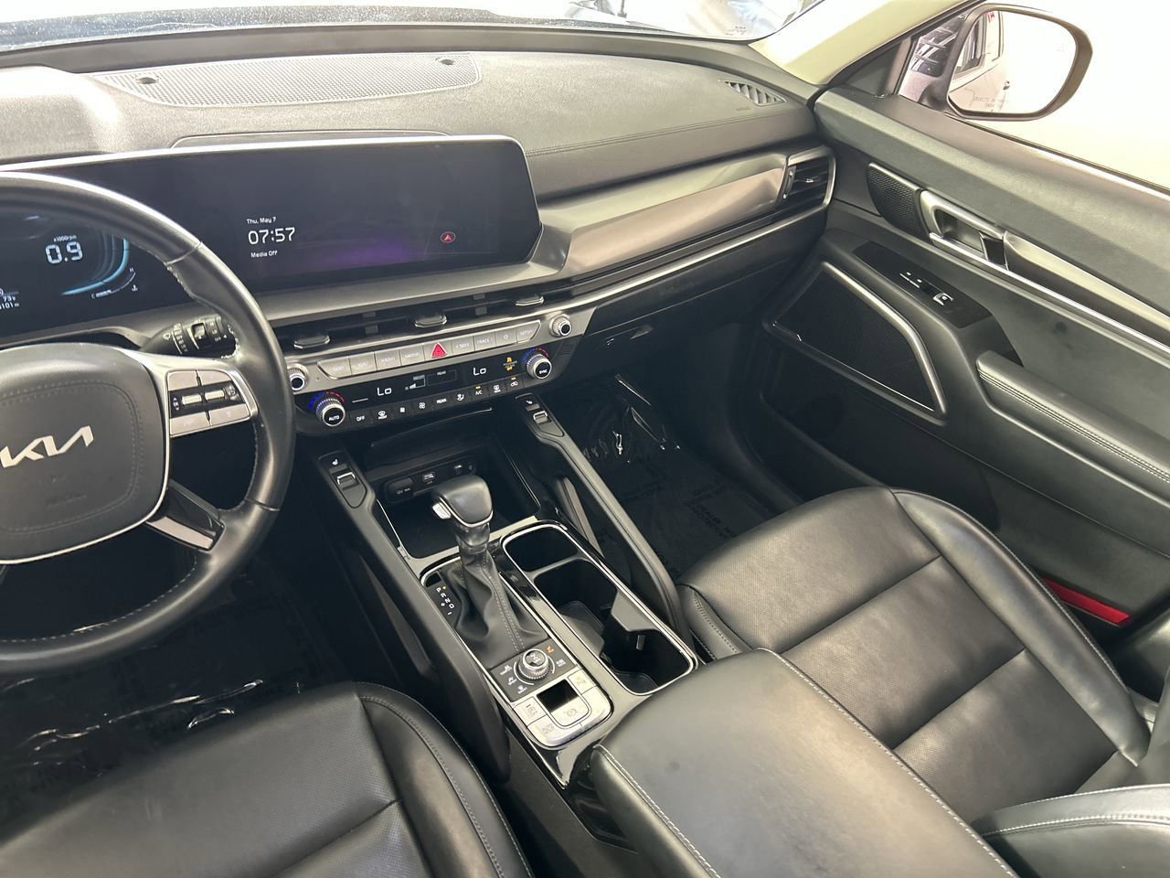 Used 2025 Kia Telluride S AWD/4WD image 24