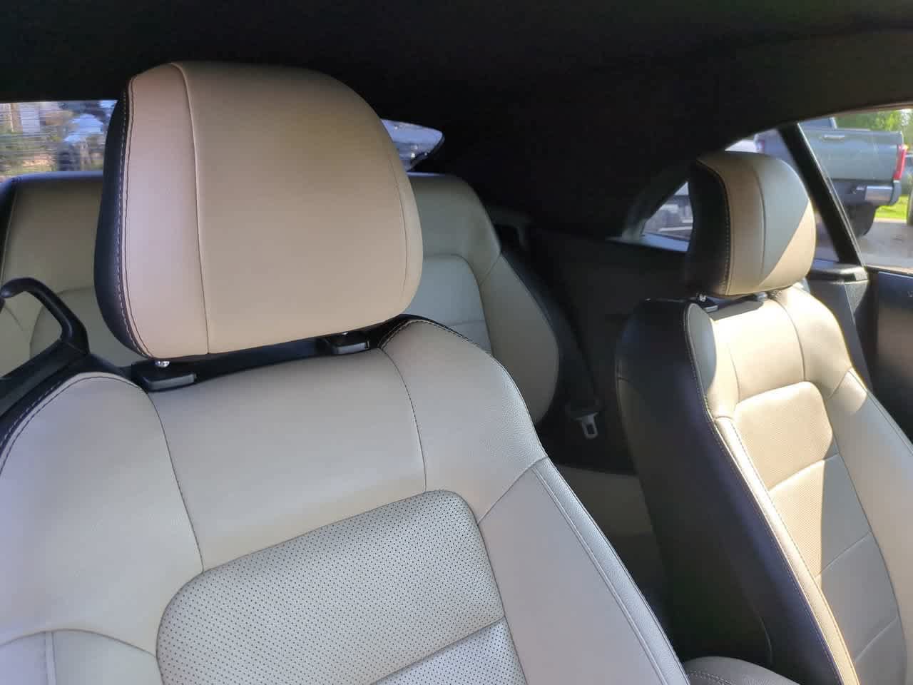 Used 2017 Ford Mustang Premium RWD image 7