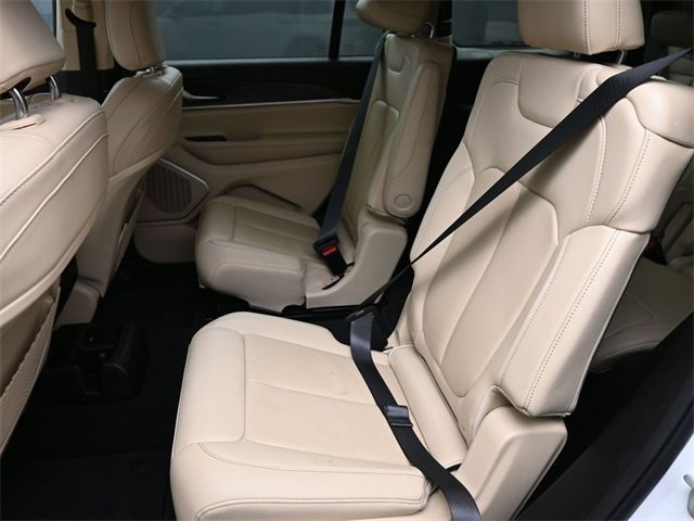 Used 2022 Jeep Grand Cherokee L Limited image 17