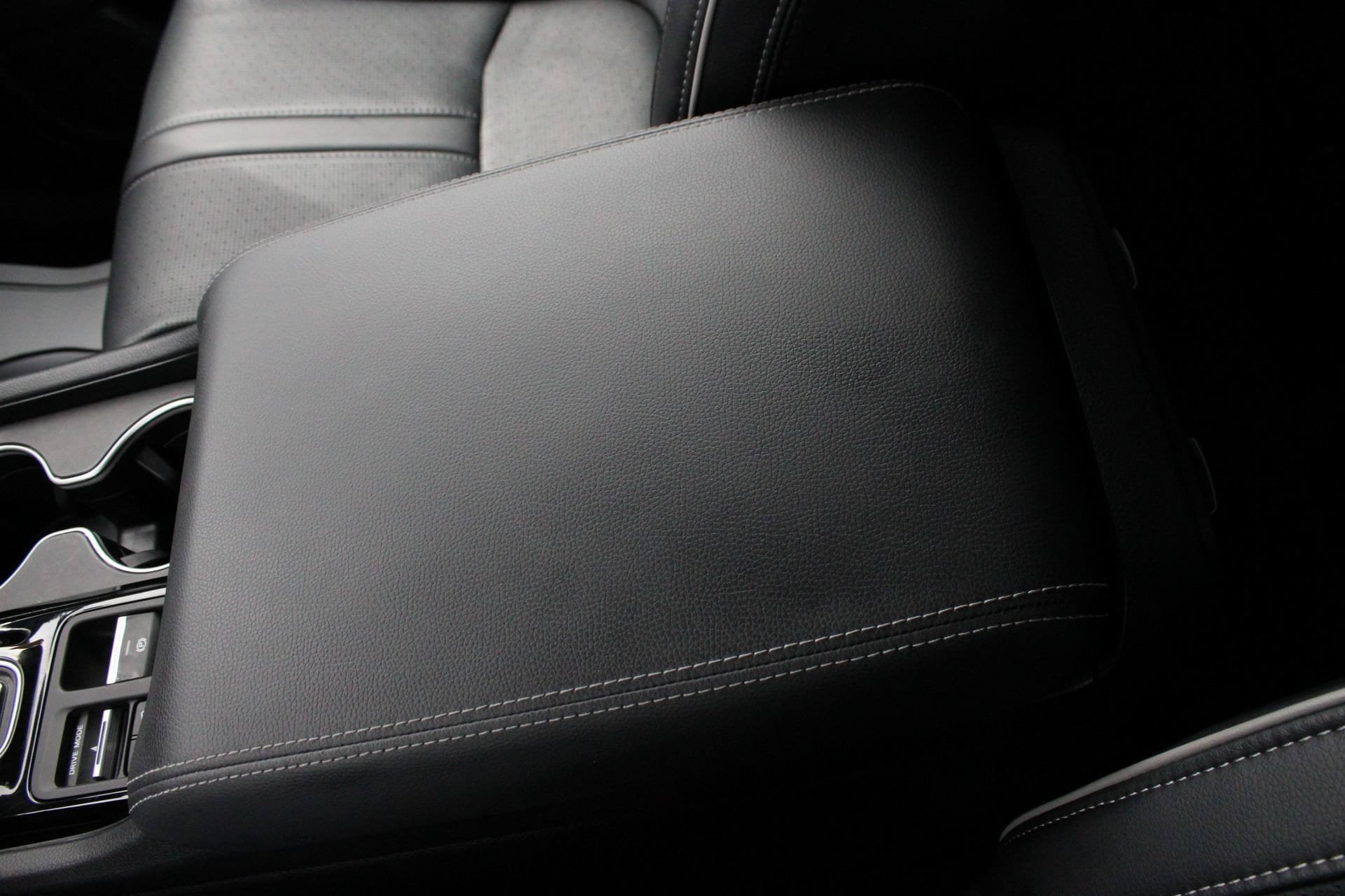 Used 2025 Honda Pilot Elite image 47