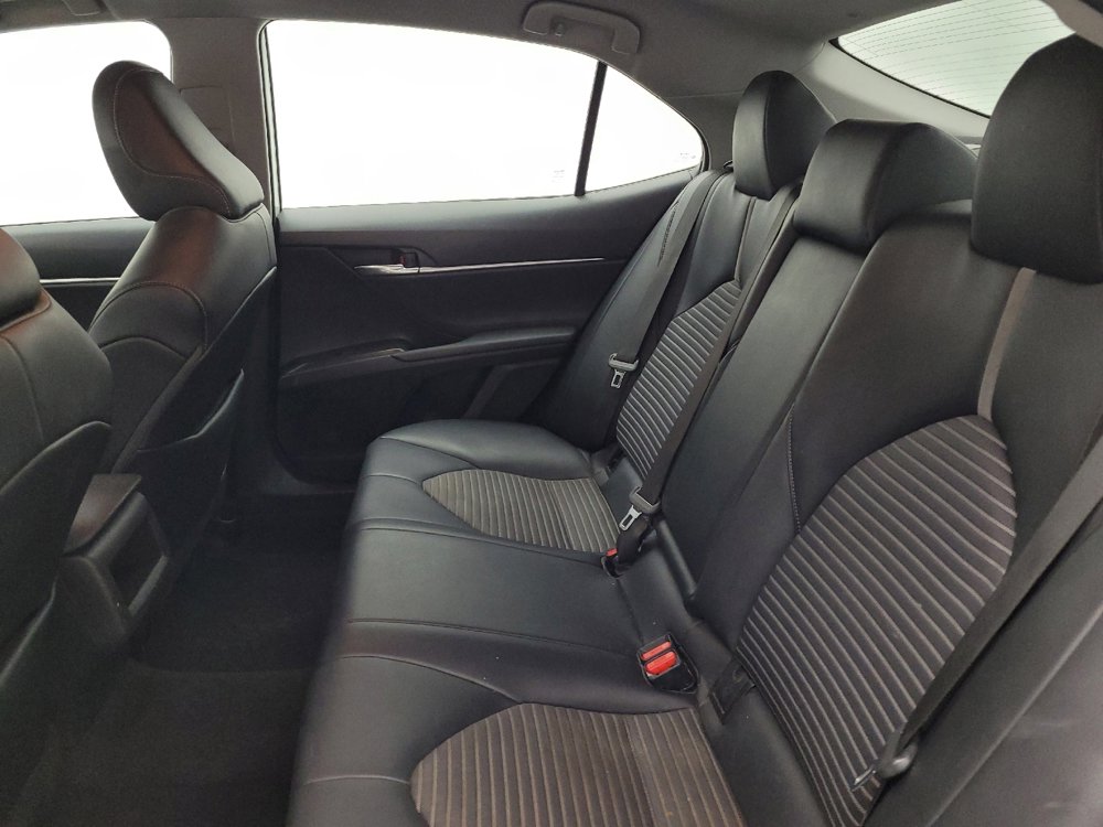 Used 2022 Toyota Camry SE FWD image 18