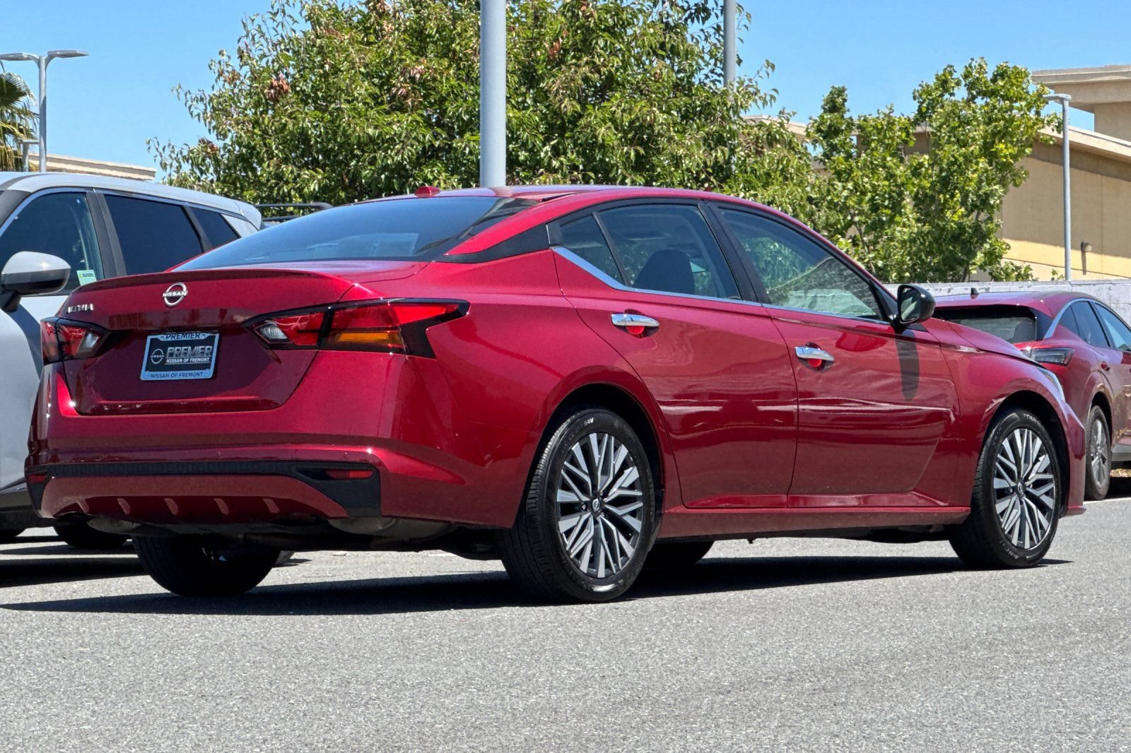 Certified 2025 Nissan Altima 2.5 SV FWD image 4