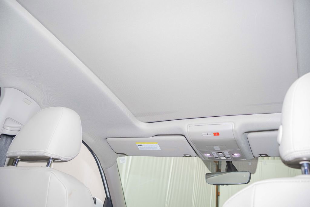 Used 2023 Volkswagen Atlas SE w/ Panoramic Sunroof Package image 19