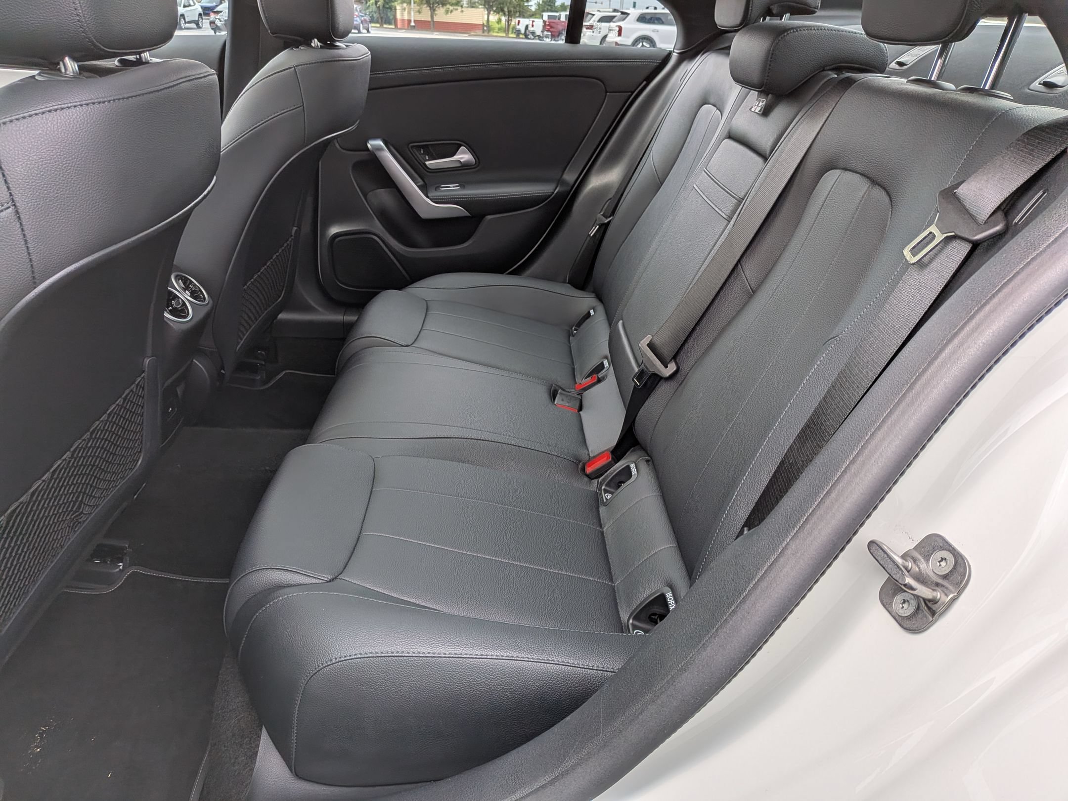 Used 2025 Mercedes-Benz CLA 250 4MATIC image 29
