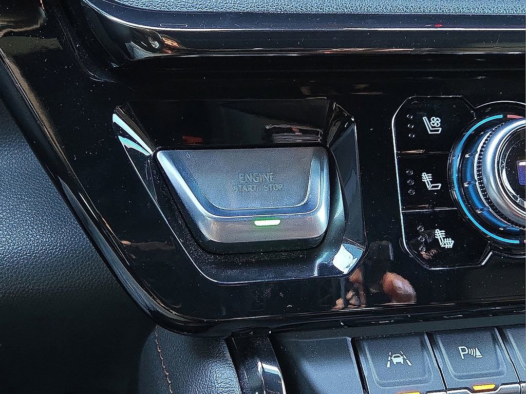 Used 2022 GMC Sierra 1500 AT4 w/ AT4 Premium Package image 32