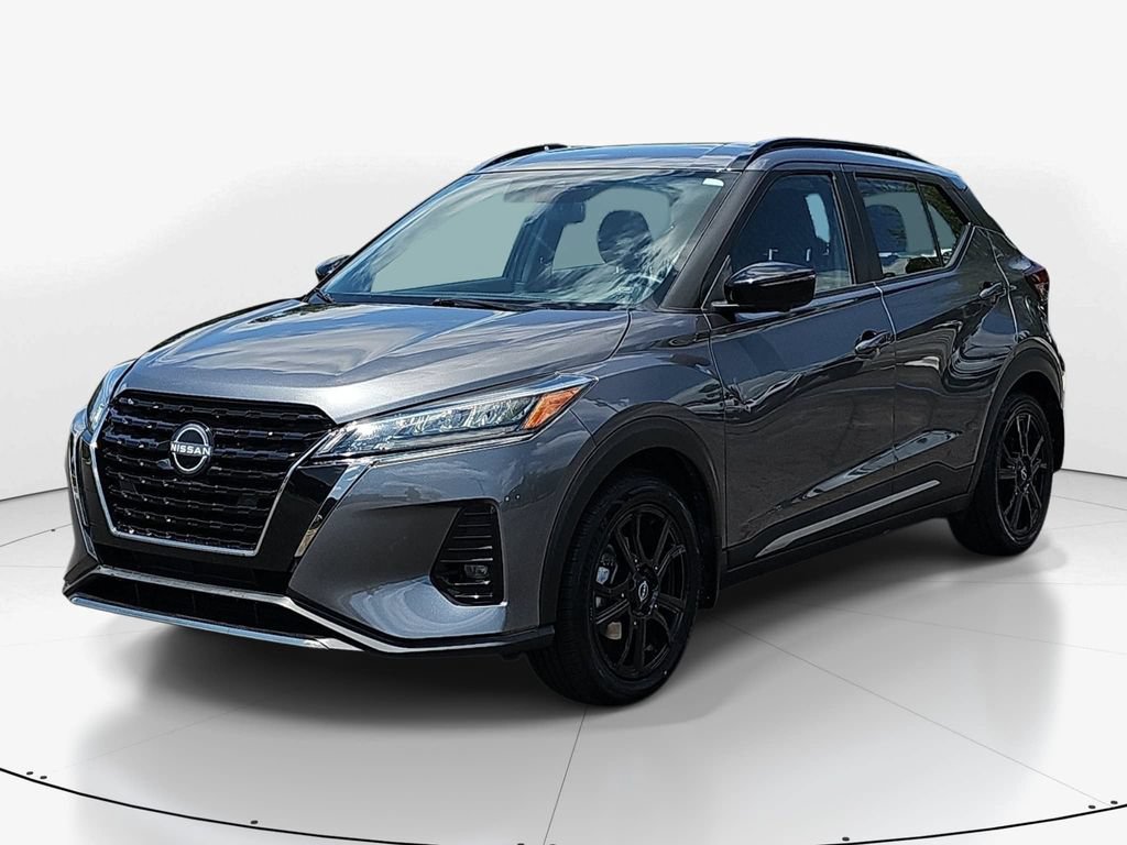 Used 2023 Nissan Kicks SR FWD image 11
