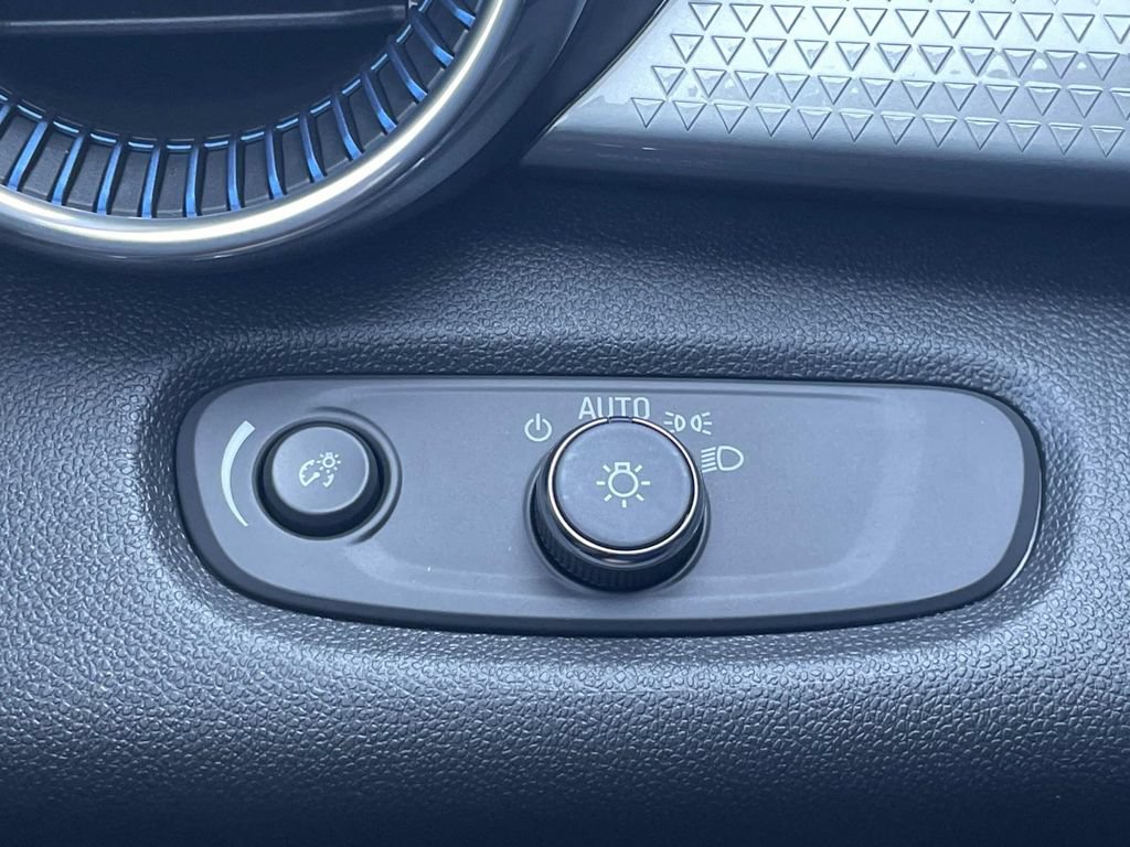 New 2026 Chevrolet Trax LT w/ Driver Confidence Package FWD image 27