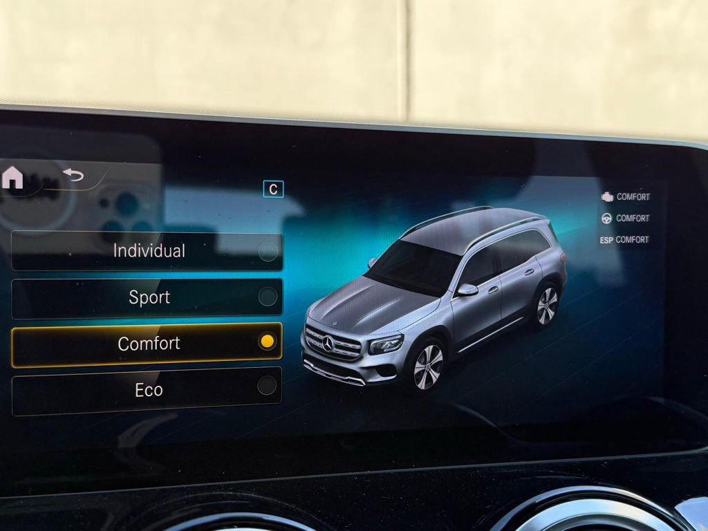 Used 2021 Mercedes-Benz GLB 250 image 9