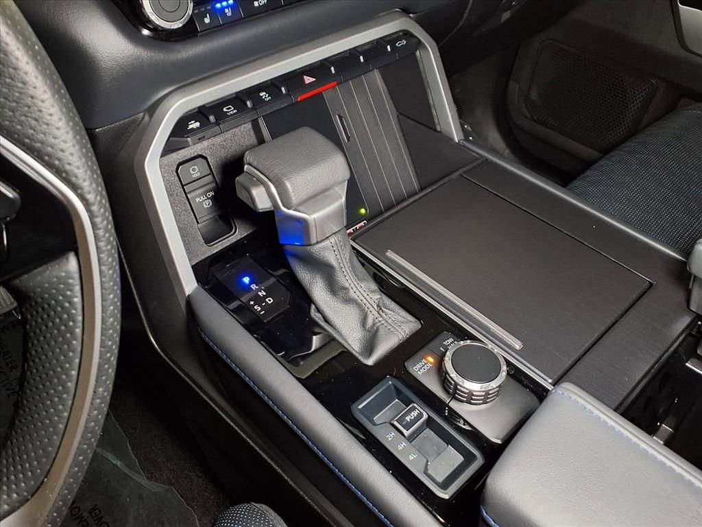 Used 2025 Toyota Tundra Platinum image 26