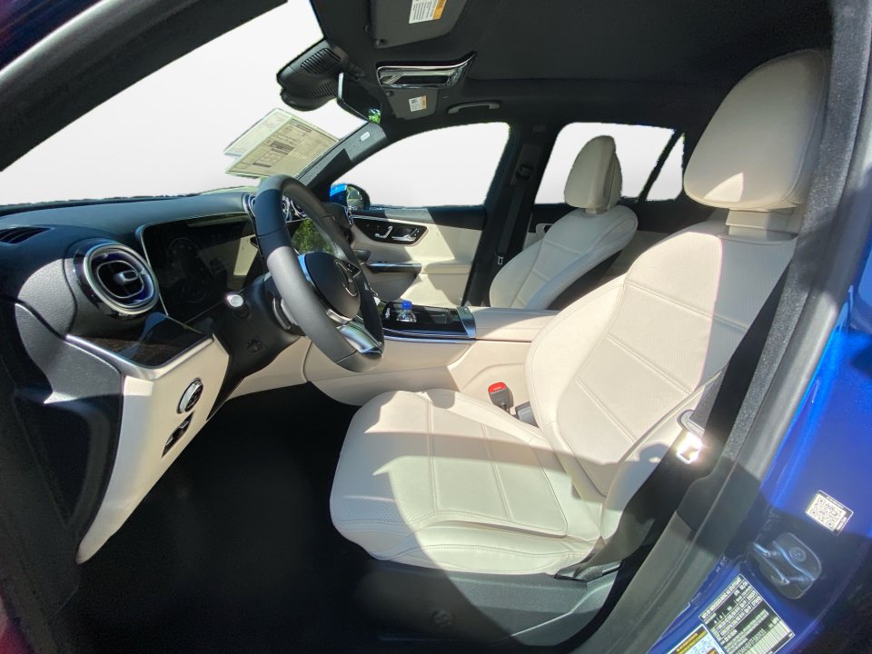 New 2026 Mercedes-Benz GLC 300 4MATIC image 9