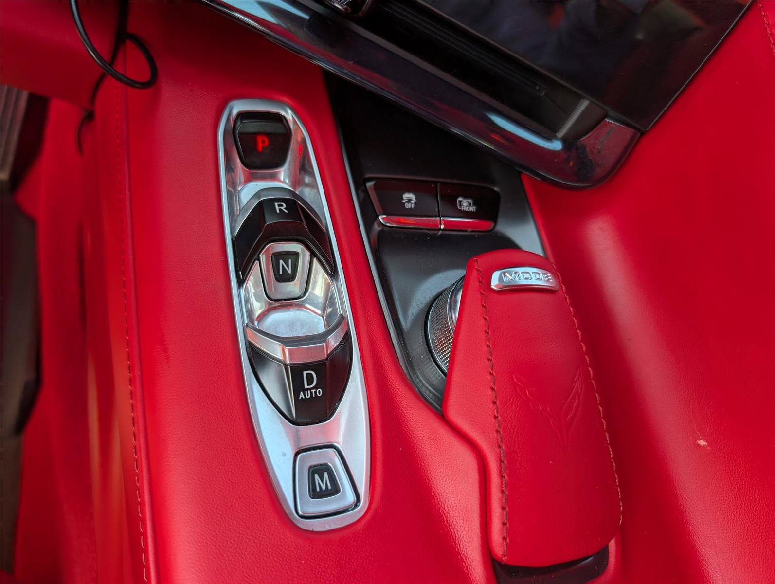 Used 2024 Chevrolet Corvette Stingray Premium Conv w/ Z51 Performance Package RWD image 25