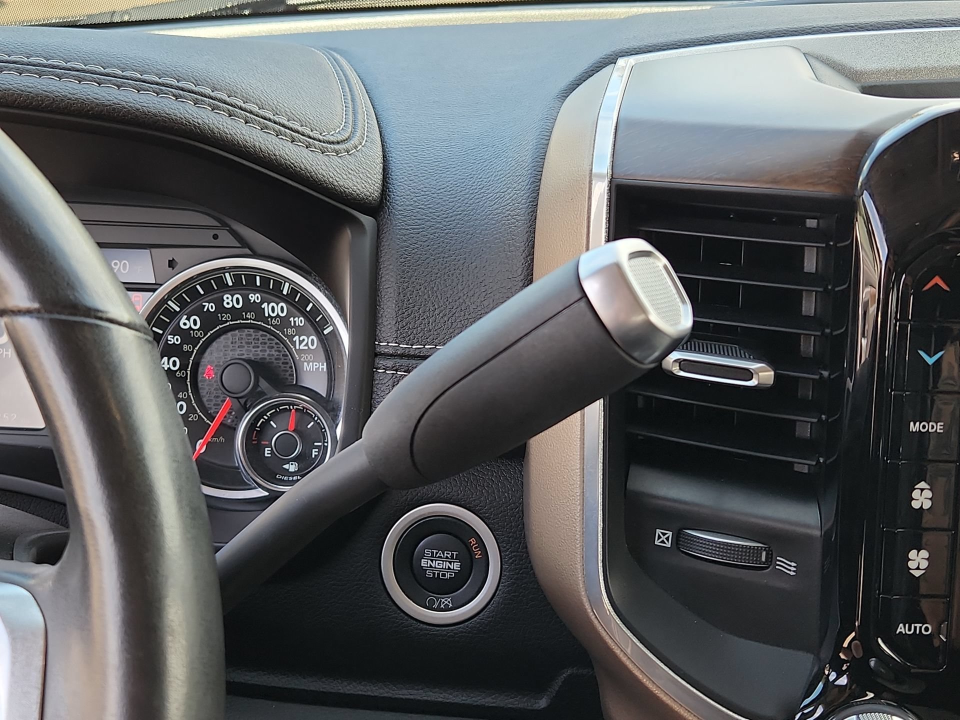 Certified 2022 RAM 2500 Laramie AWD/4WD image 21