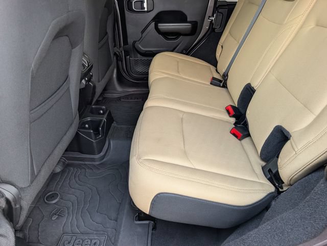 Used 2018 Jeep Wrangler Unlimited Sport S AWD/4WD image 28