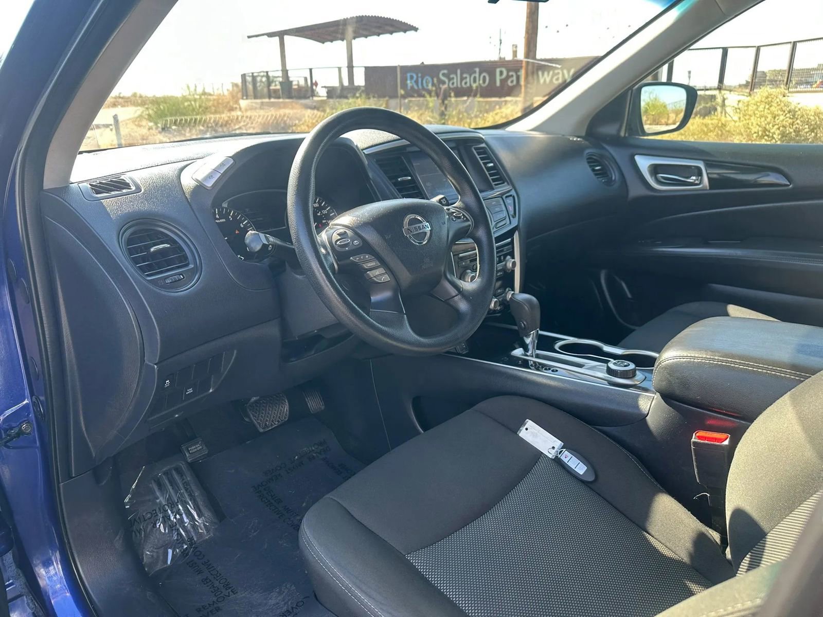 Used 2020 Nissan Pathfinder S AWD/4WD image 10
