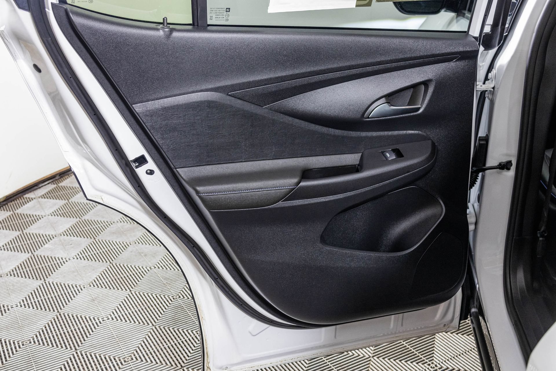 Used 2025 Buick Envista Sport Touring w/ Convenience I Package FWD image 41
