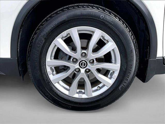 Used 2020 Nissan Rogue SV image 10