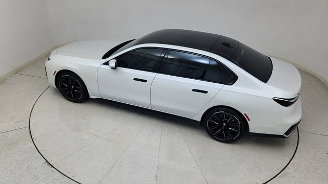 Used 2025 BMW 740i xDrive image 79