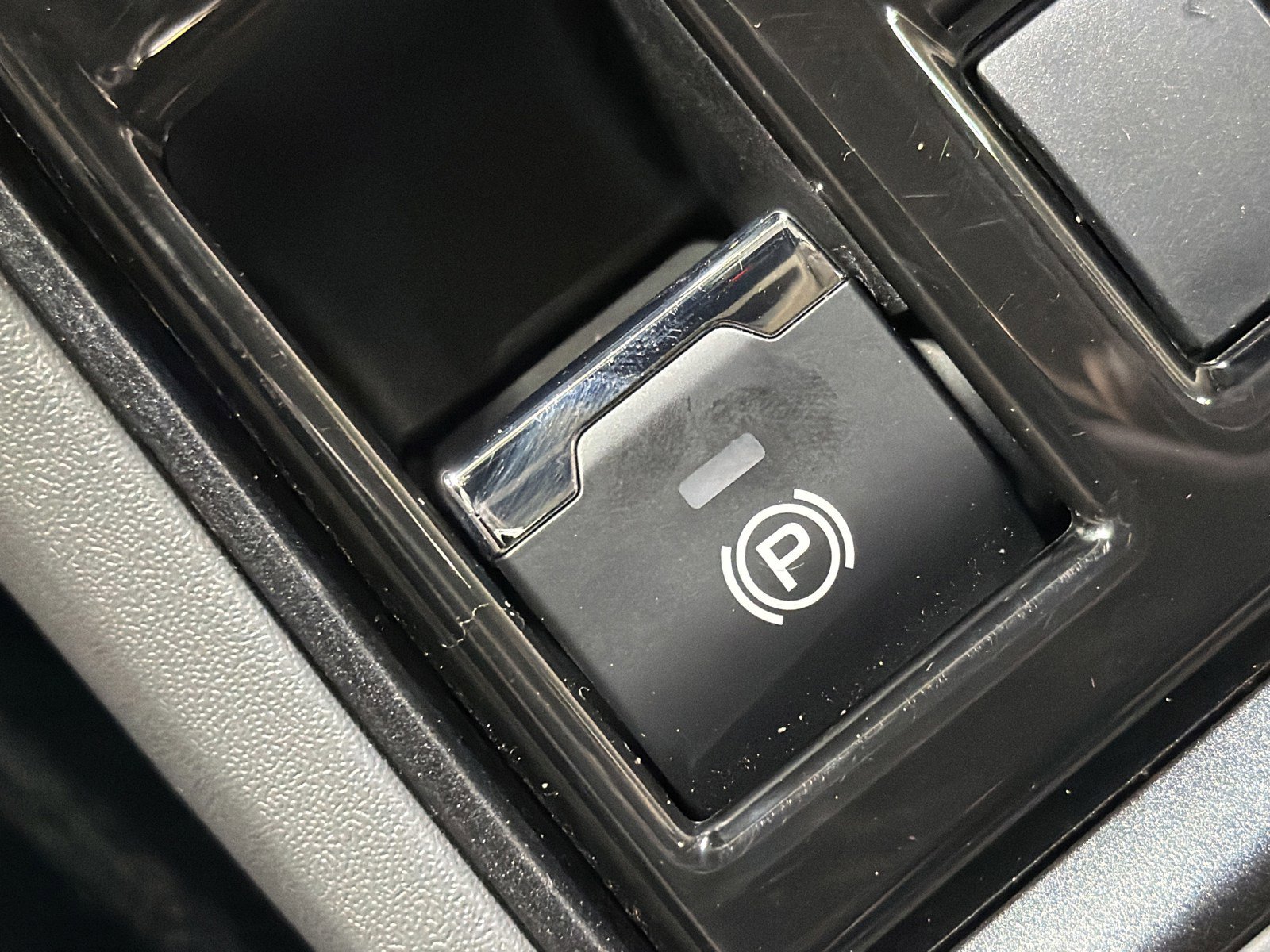 Certified 2025 Subaru Crosstrek 2.5i Limited w/ Crosstrek Mirror Package image 29