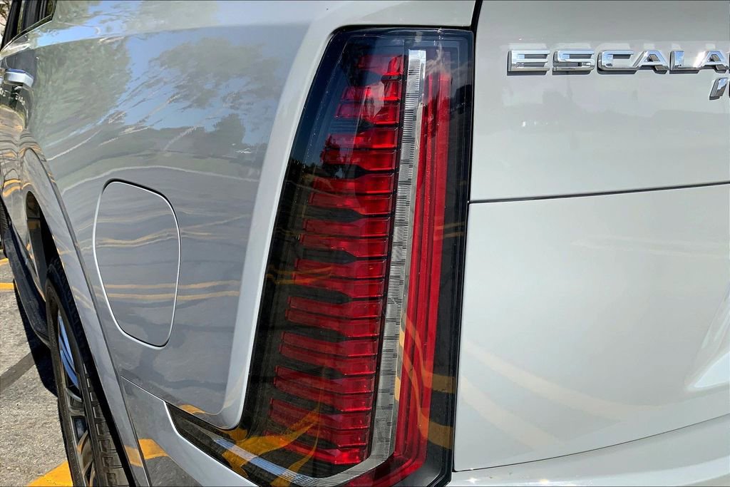New 2026 Cadillac Escalade IQL Luxury image 15
