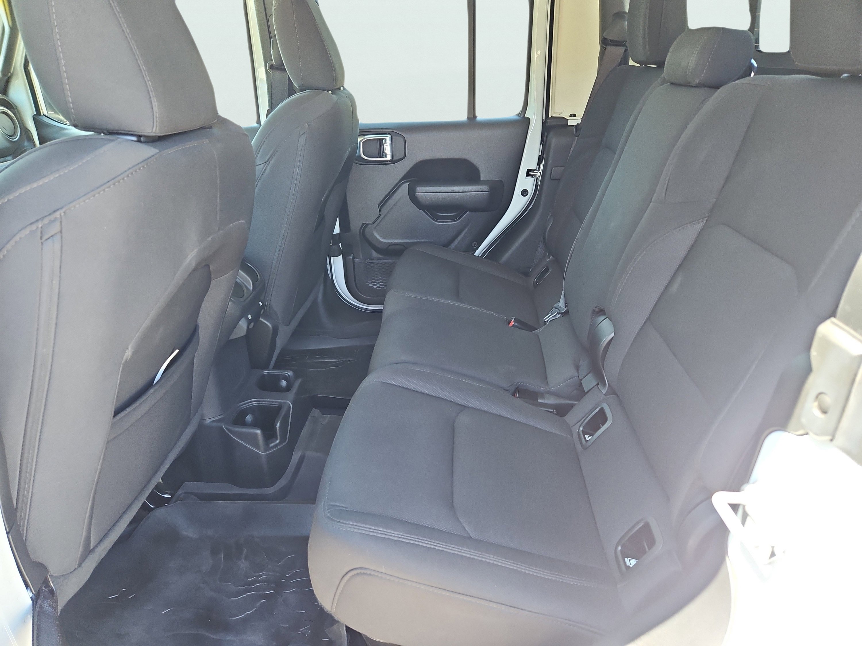 Used 2022 Jeep Gladiator Willys image 30