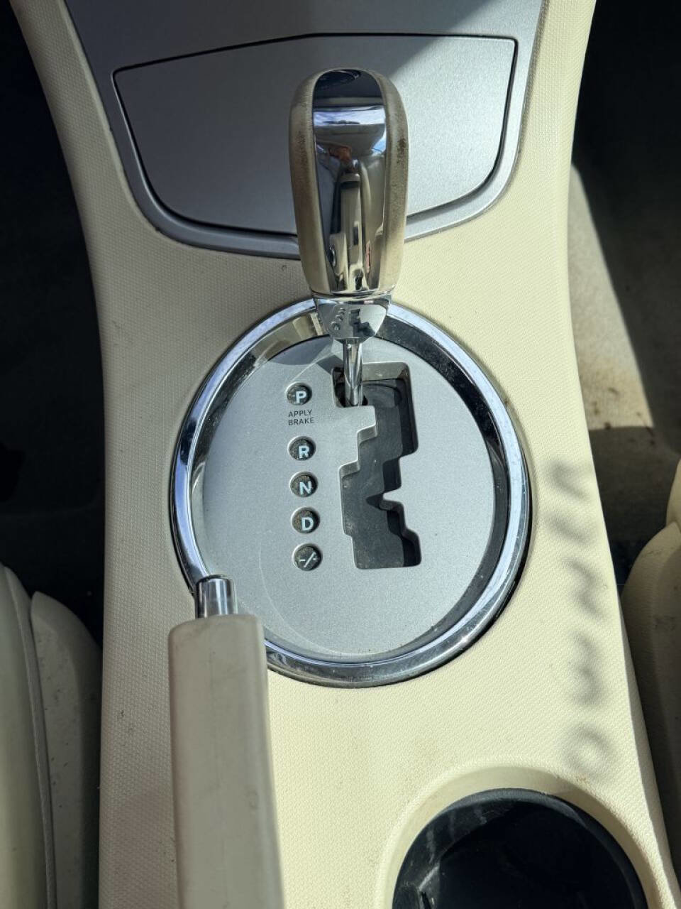 Used 2009 Chrysler Sebring Limited FWD image 13