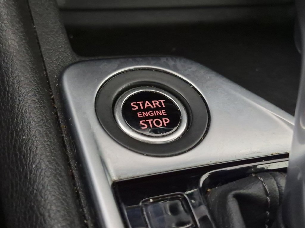 Used 2025 Nissan Sentra SV FWD image 27