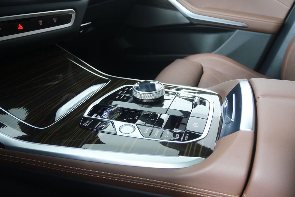 Used 2026 BMW X7 xDrive40i w/ Executive Package AWD/4WD image 26