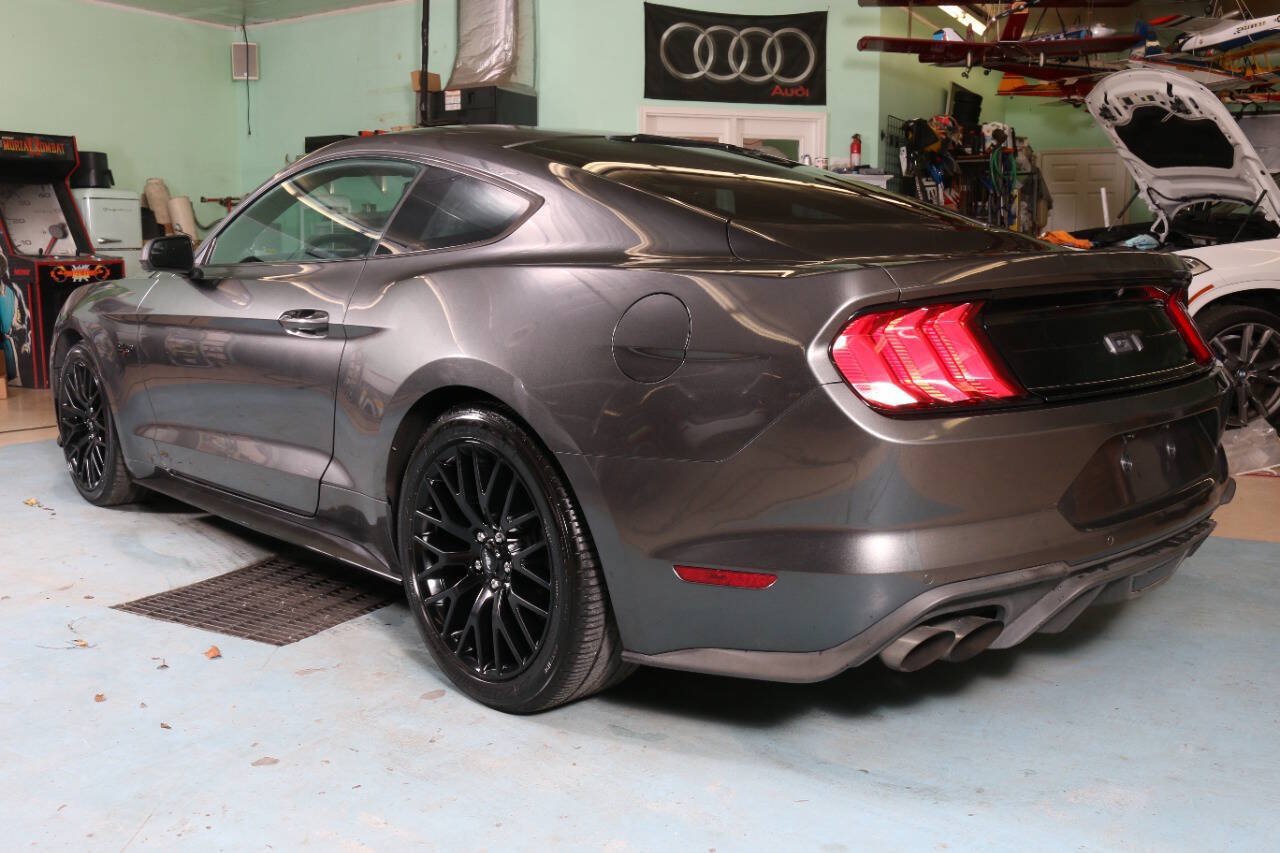 Used 2018 Ford Mustang GT w/ GT Performance Package RWD image 18