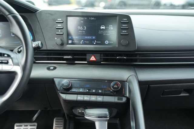 Used 2025 Hyundai Elantra Sport FWD image 29