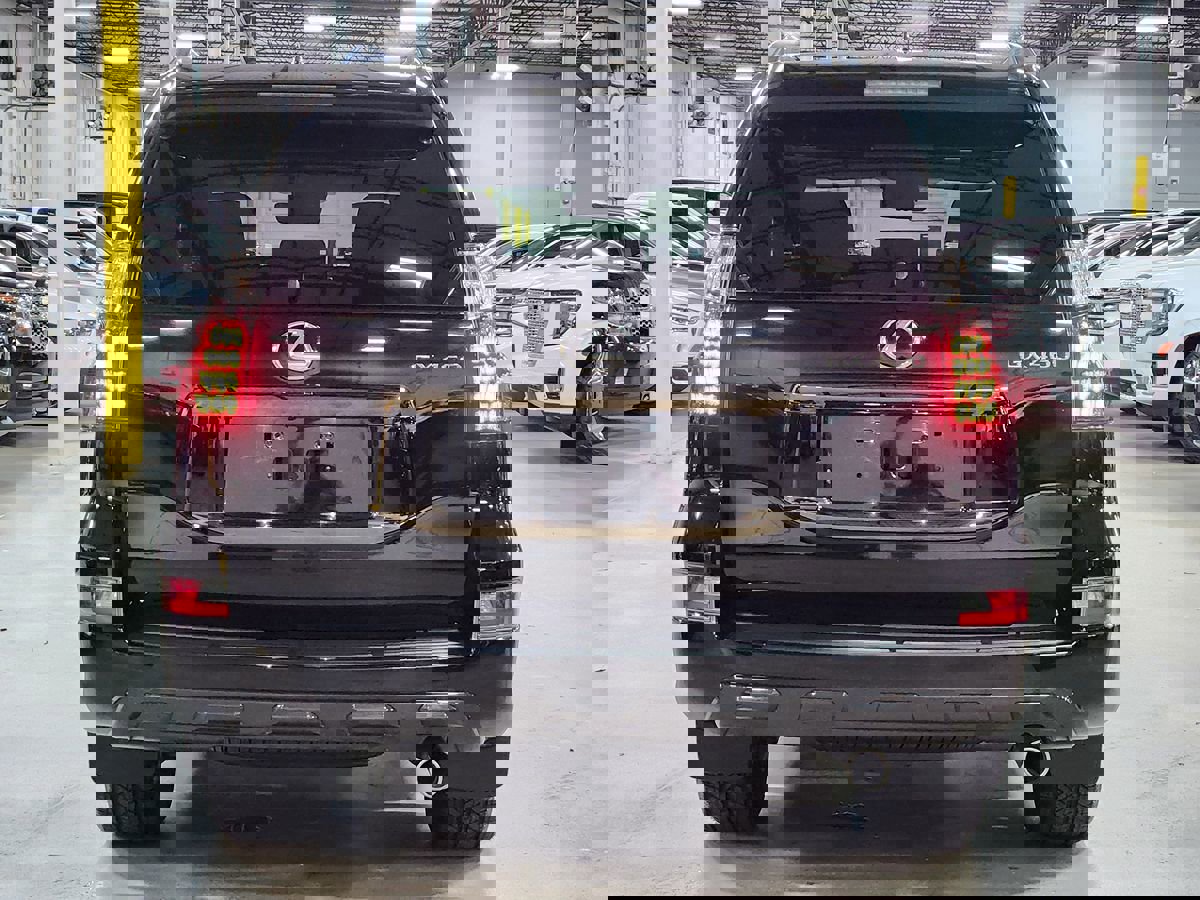 Used 2023 Lexus GX 460 image 10