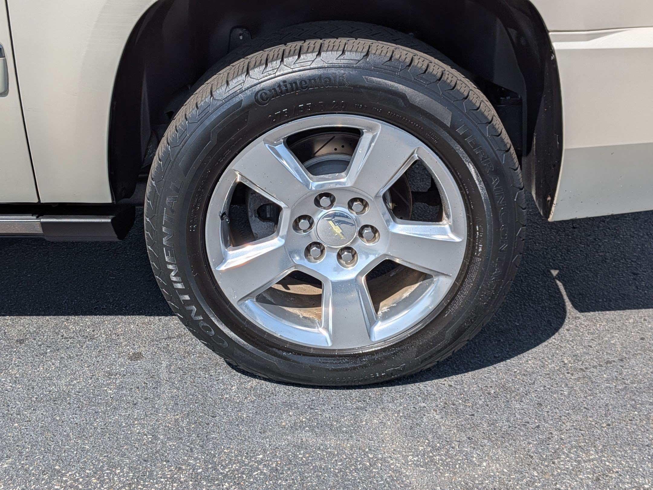 Used 2014 Chevrolet Suburban LTZ AWD/4WD image 9