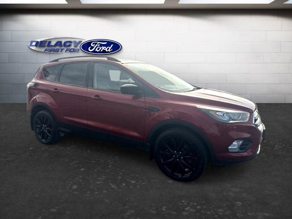Used 2018 Ford Escape SE w/ SE Sport Appearance Package AWD/4WD image 10