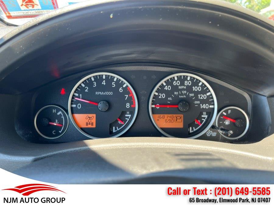 Used 2010 Nissan Pathfinder SE AWD/4WD image 20
