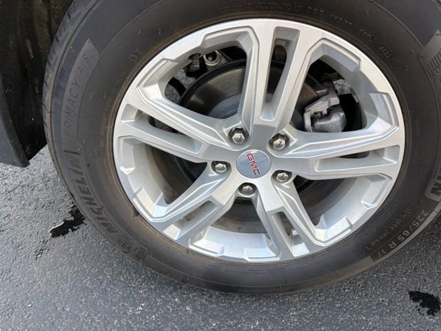 Used 2023 GMC Terrain SLE w/ Driver Convenience Package image 18