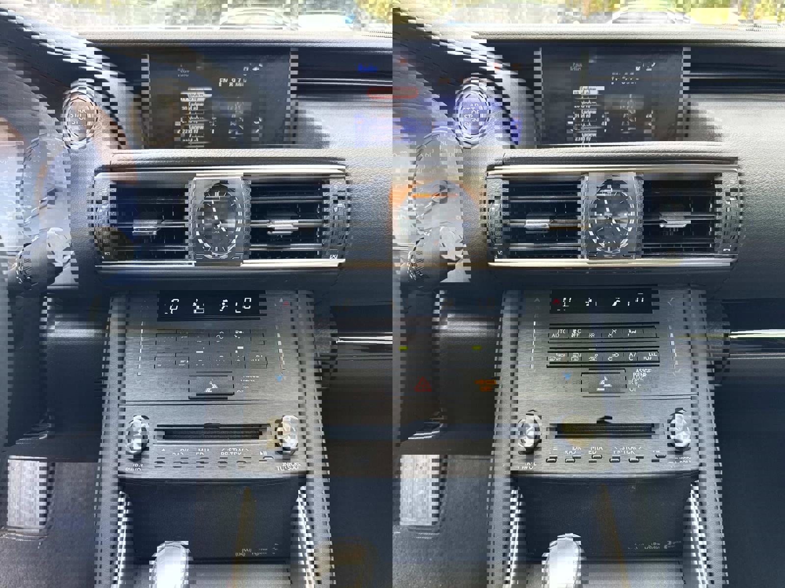 Used 2020 Lexus IS 300 image 18