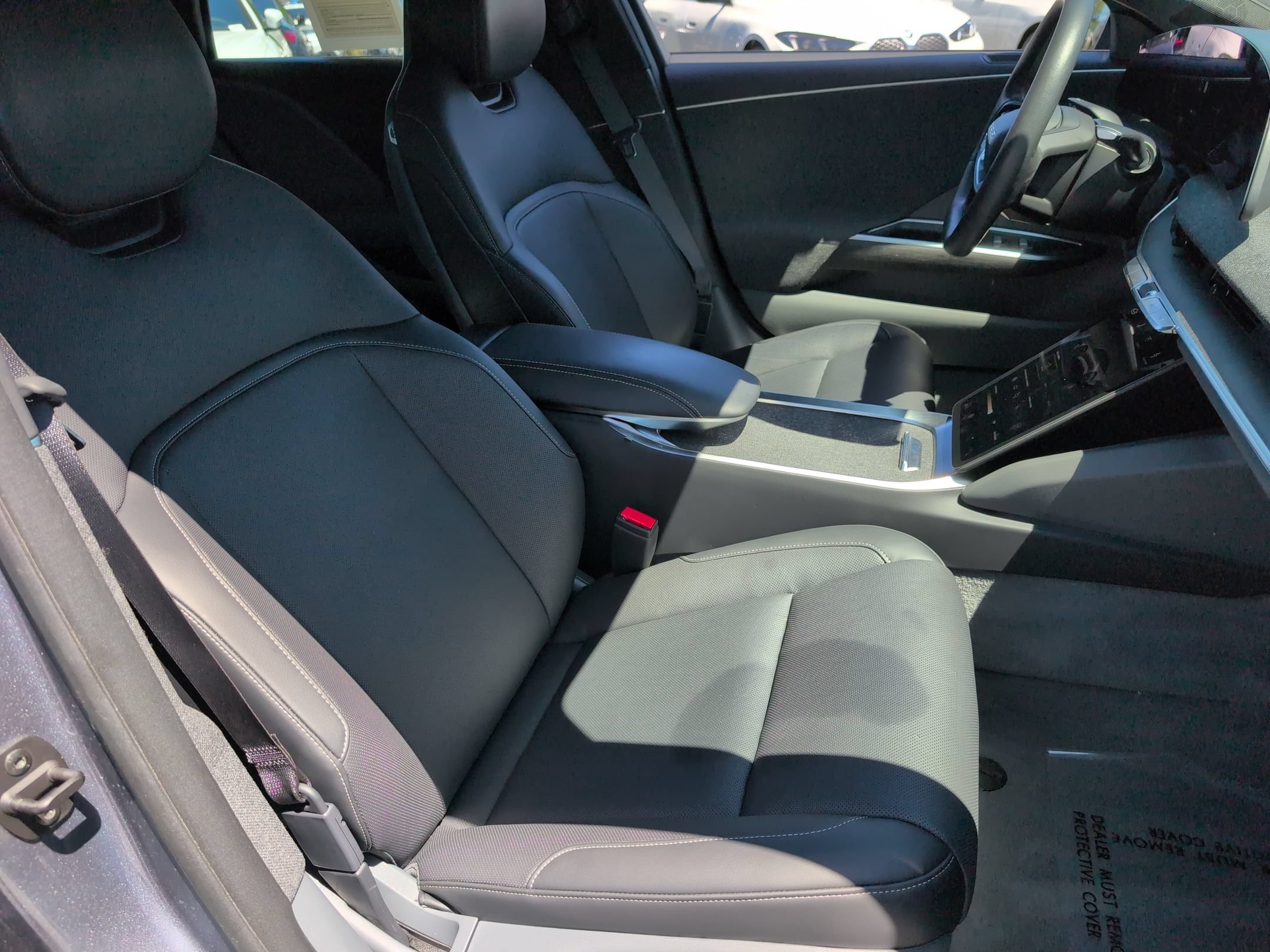 Used 2024 Lucid Air Touring AWD/4WD image 31