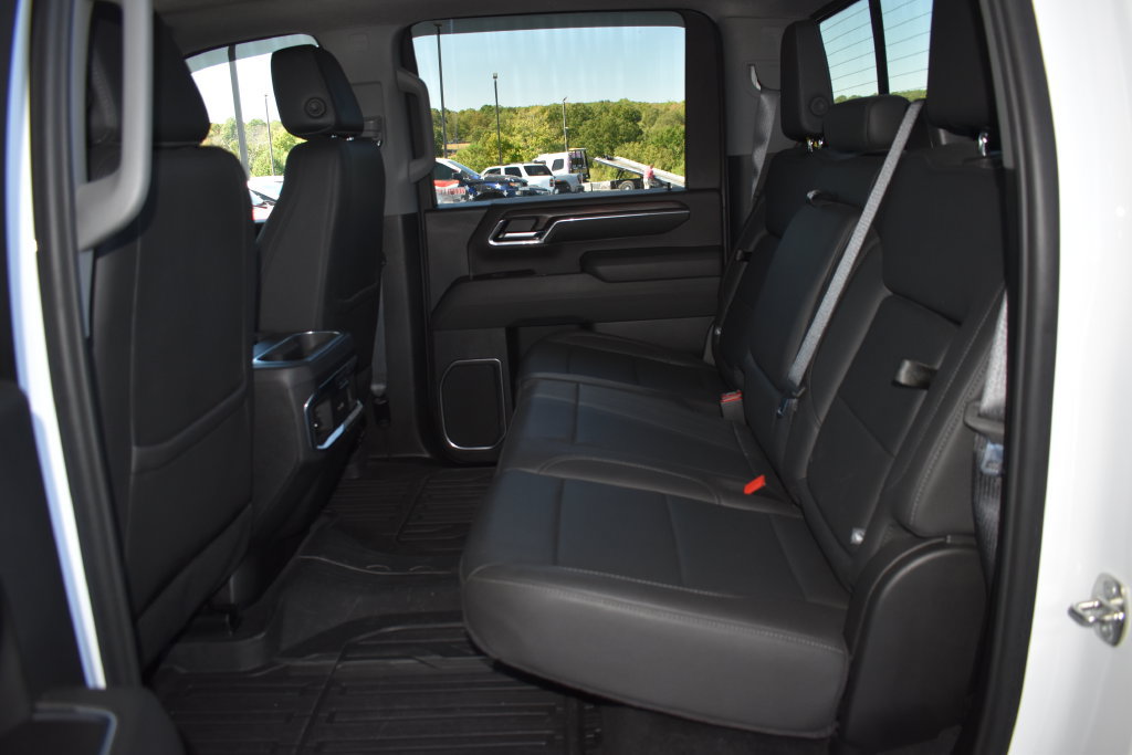 Used 2024 GMC Sierra 2500 SLT w/ SLT Premium Package AWD/4WD image 16