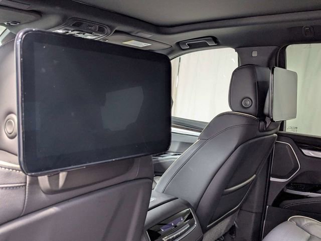 Used 2026 Cadillac Escalade Luxury image 11
