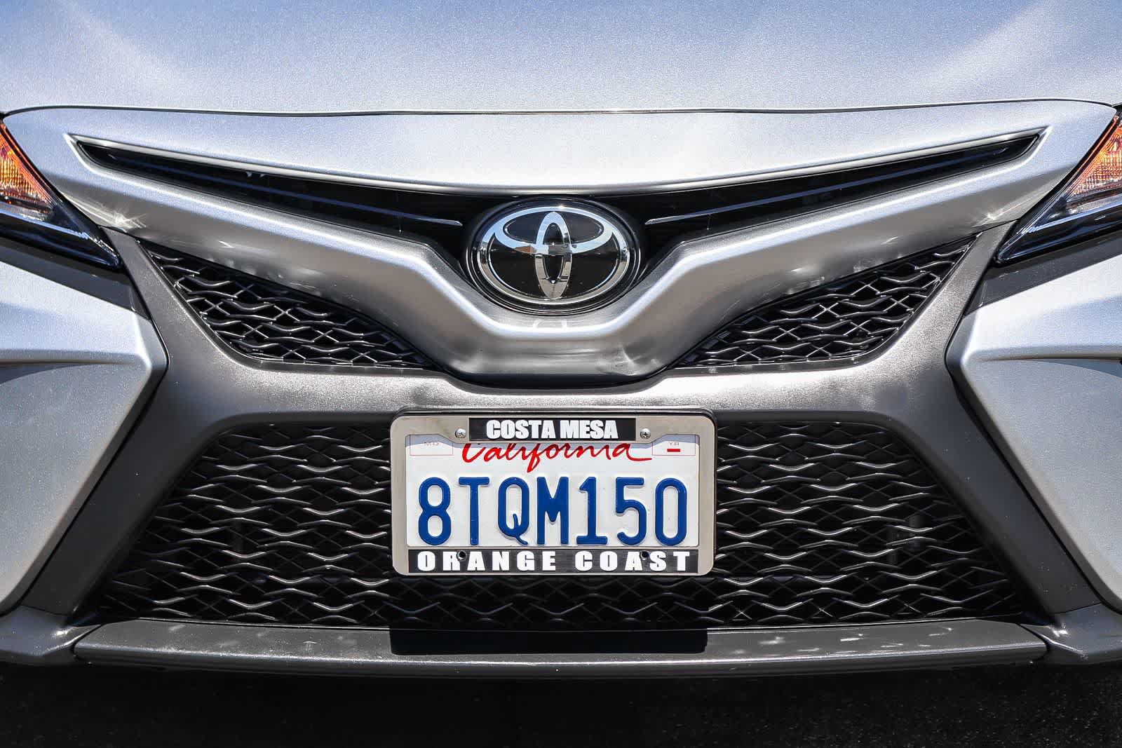 Used 2020 Toyota Camry SE FWD image 9
