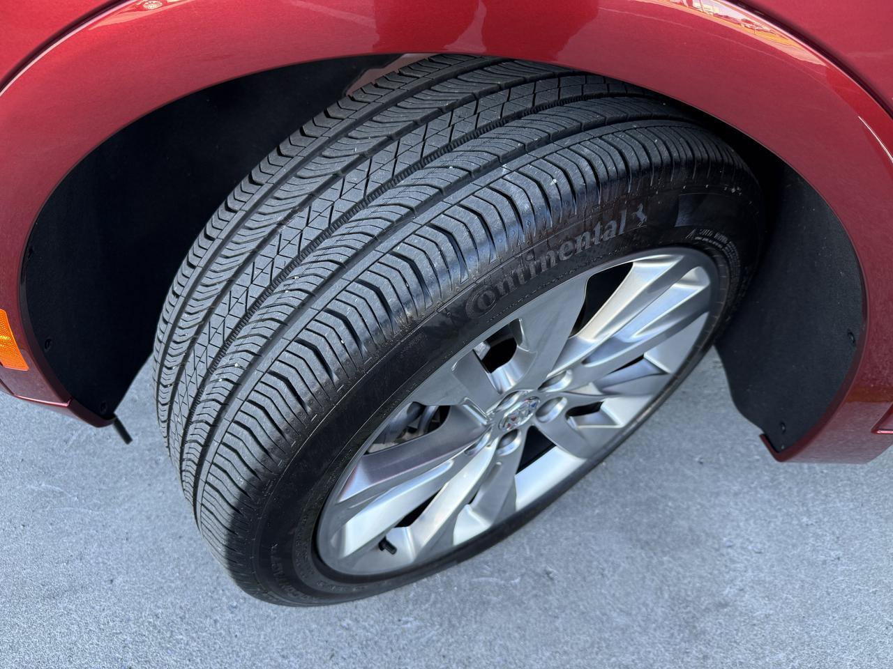 Used 2023 Buick Envision Avenir AWD/4WD image 53