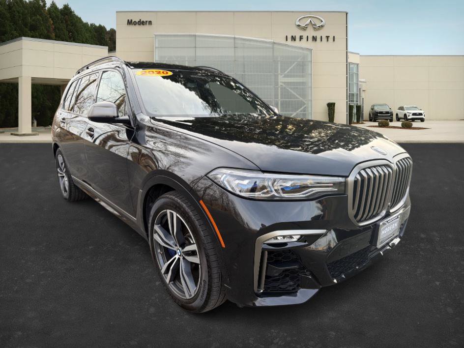 Used 2020 BMW X7 M50i image 3
