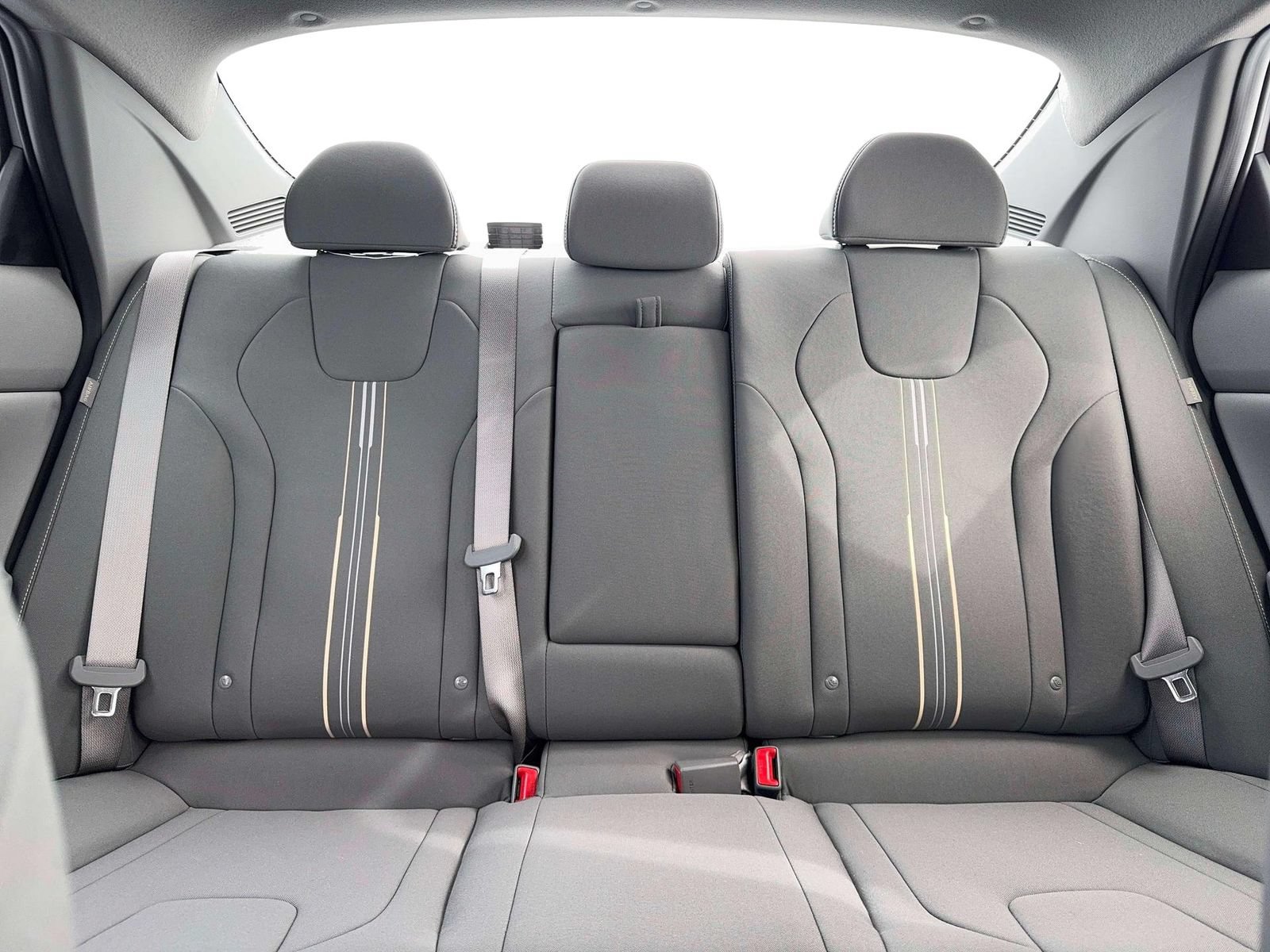 New 2026 Hyundai Elantra SEL Sport Premium FWD image 16