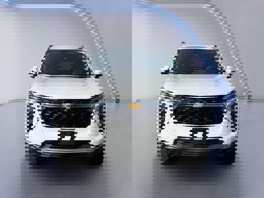 Used 2025 Chevrolet Trax LT w/ Driver Confidence Package image 8